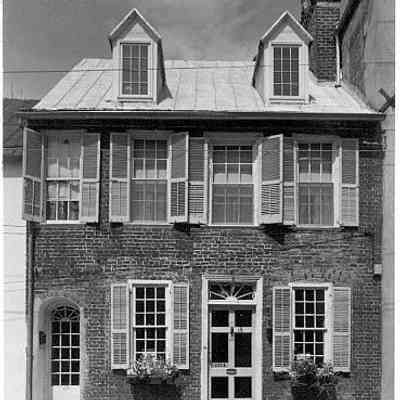 38 Tradd Street (Bullock Building)