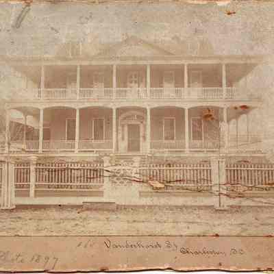 64 Vanderhorst Street