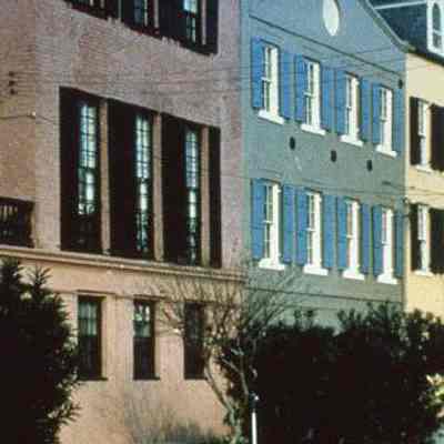 Rainbow Row from 89 to 95 East Bay Street