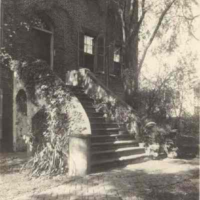 Steps to the Old Rectory, St. Philip's Parsonage House/Bishop Robert Smith House (6 Glebe Street)