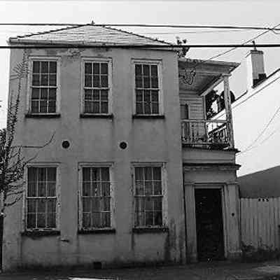 129 Queen Street