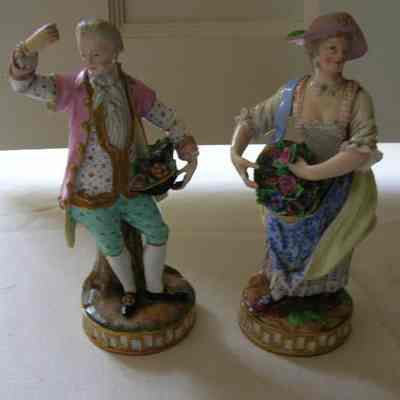 Figurine