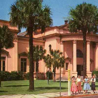 Charleston Museum [121 Rutledge Avenue]