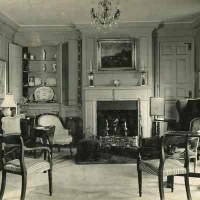 Drawing Room of the Othniel Beale House (99-101 East Bay Street)