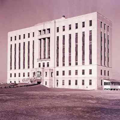 "New" Roper Hospital [316 Calhoun Street]