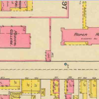 132-140 Queen Street (Old Roper Hospital) / Marlborough Realty Houses