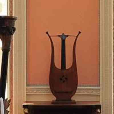 Lyre