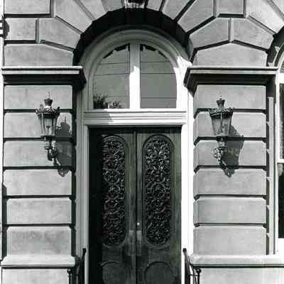 Doorway, 1 Broad Street