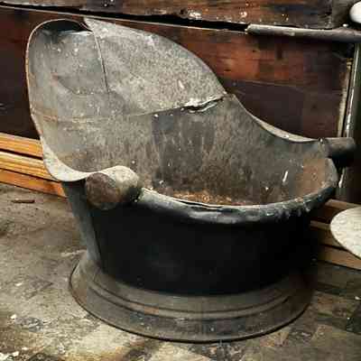 Bathtub