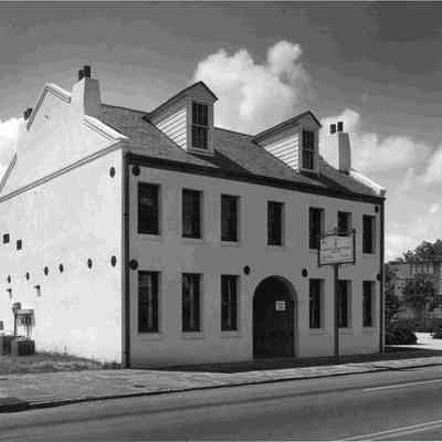 Visitor Information Center, 85 Calhoun Street (Arch Building)