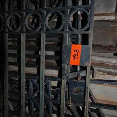 Gate