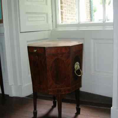 Cellarette, English 1790