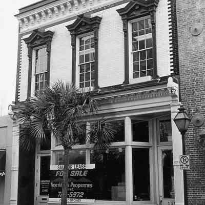 139 South Market Street (McKinlay Building)