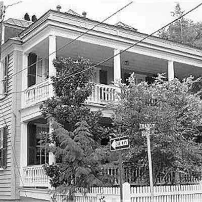 102 Tradd Street (Grimke-Fraser House)