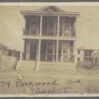 34 Parkwood Avenue