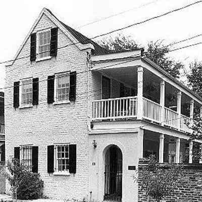 6 Alexander Street