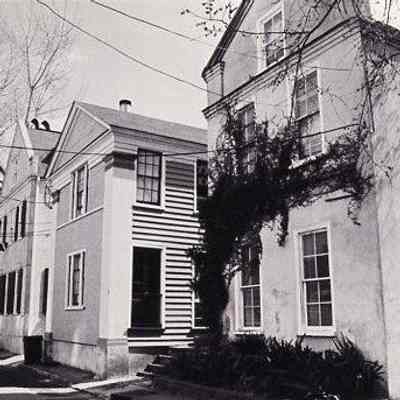 9 West Street