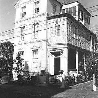 58 Smith Street (Raymond-Daly House)