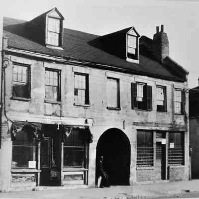 85 Calhoun Street (Arch Building)