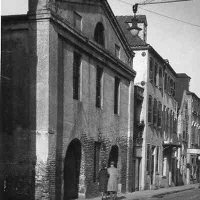 Group of Buildings on Queen Street [20-14 Queen Street]