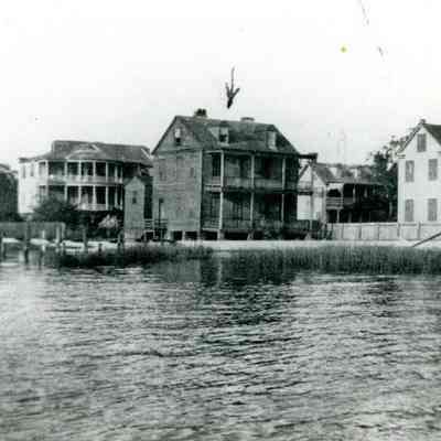 View of 6, 7, 9, and 11 Gibbes Street from the Ashley River