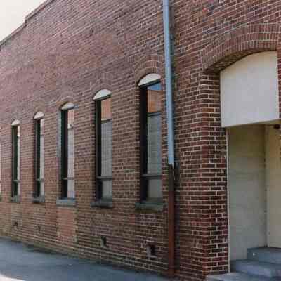 Facade(s) of 182 Meeting Street.