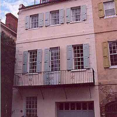28 Queen Street (Johnson's Row Tenement)