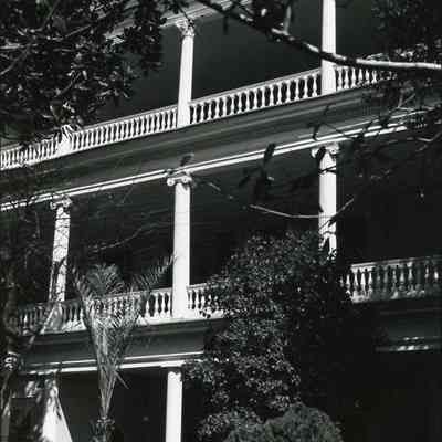 Piazzas, Caspar Christian Schutt House (51 East Bay Street)