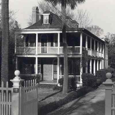 18 Legare Street (George Lusher House)