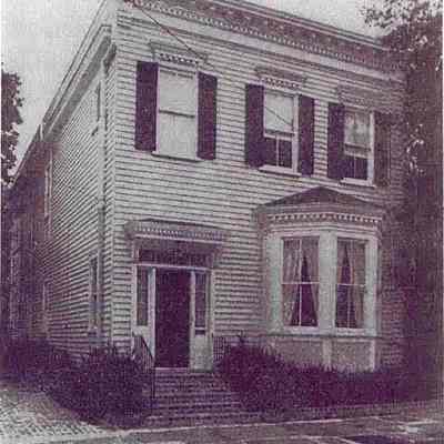 5 Atlantic Street (William E. Holmes House)