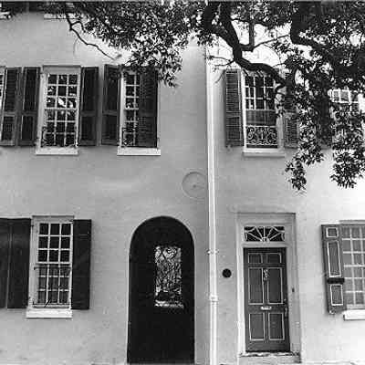 18-20 Elliott Street