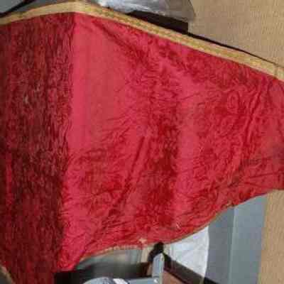 Curtain