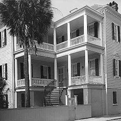 128 Tradd Street (Humphrey Sommers House)