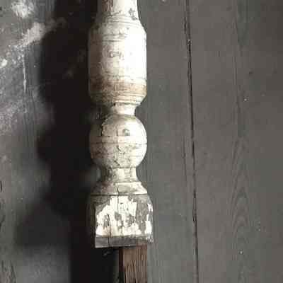 Newel Post