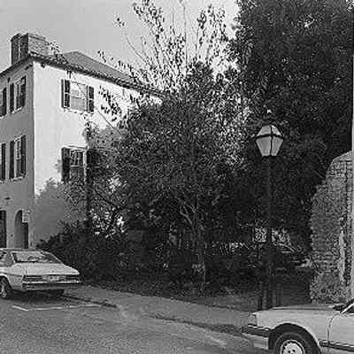 7 Tradd Street (Allen-Hext Tenement)
