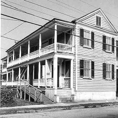 214 Wentworth Street