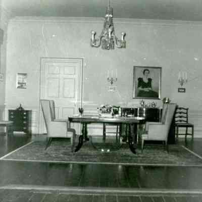 Interior Rooms, 107 Ashley Avenue