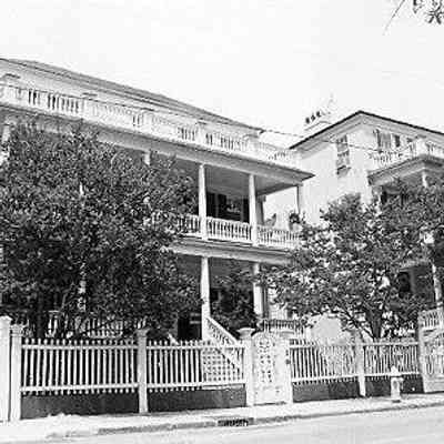 46 South Battery (Philip Johnston Porcher House)