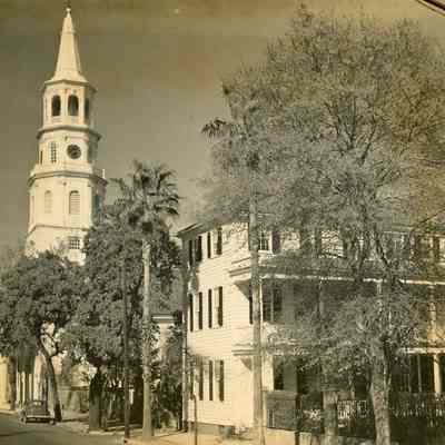 76 Meeting Street (Judge Elihu Hall Bay House)