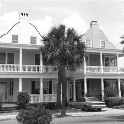 10-12 Murray Boulevard (Cheves Houses)