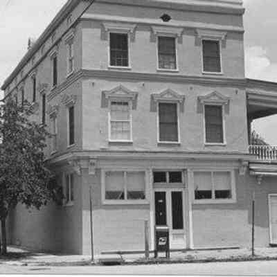 126 Alexander Street (Cordt Dieckhoff House)