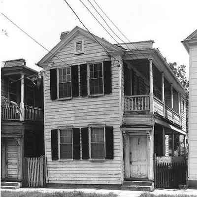 140 Coming Street (James Redding Tenement)
