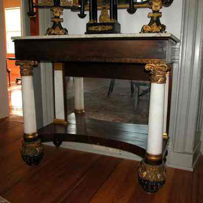Pier Table