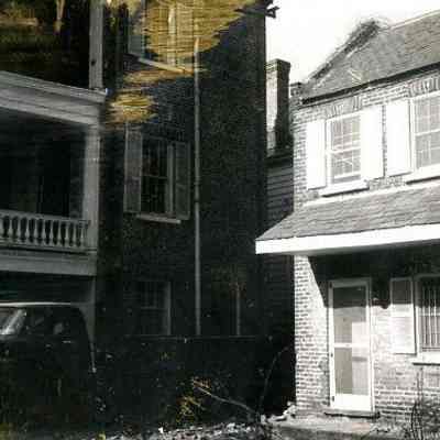 Outbuilding, 72 Anson Street (Kohne Leslie House)