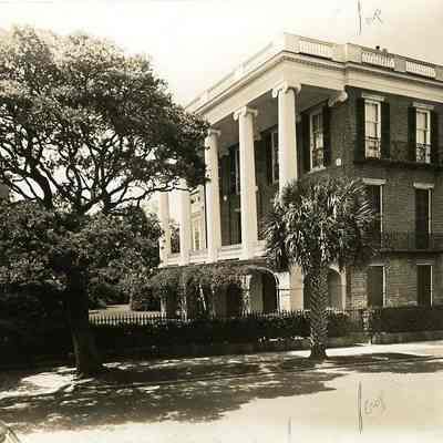 9 East Battery (Robert William Roper House)