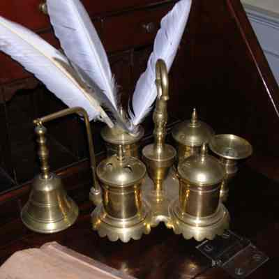 Inkstand