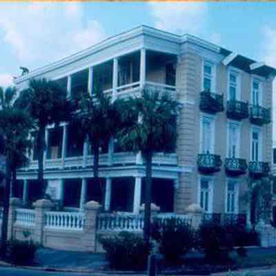 1 East Battery Street (Louis Desaussere House)