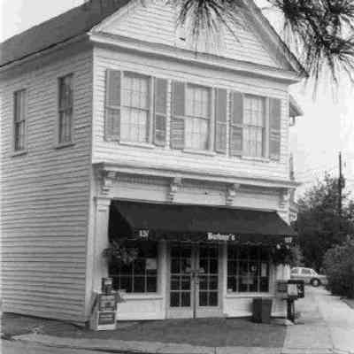 157 Broad Street (Lutjen's Grocery a/k/a Burbage's Grocery)