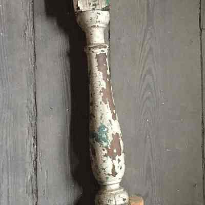Newel Post