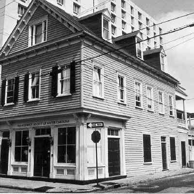 a: 138 Logan Street, ca. 1996: Origsize: 4x6; Origformat: Print-Photographic